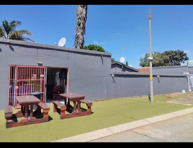 BUSINESS FOR SALE IN KEMPTON PARK WEST